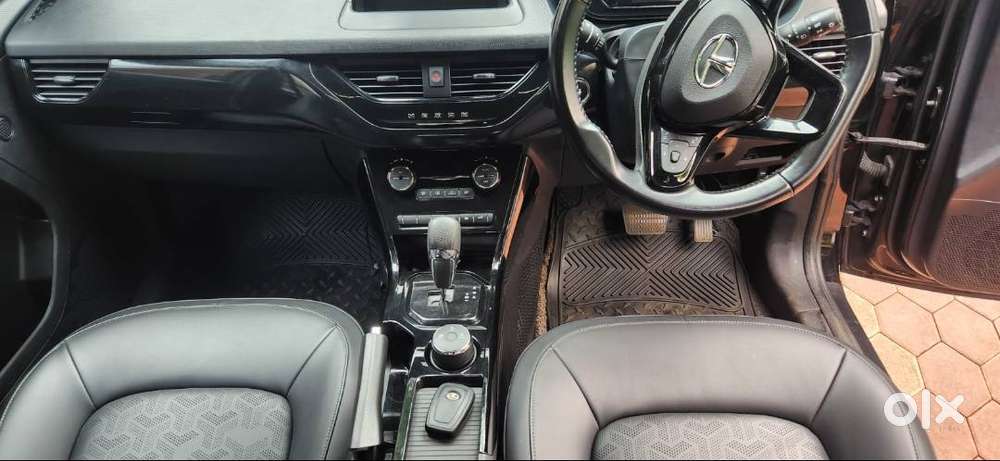 Nexon Petrol Automatic Dark Edition