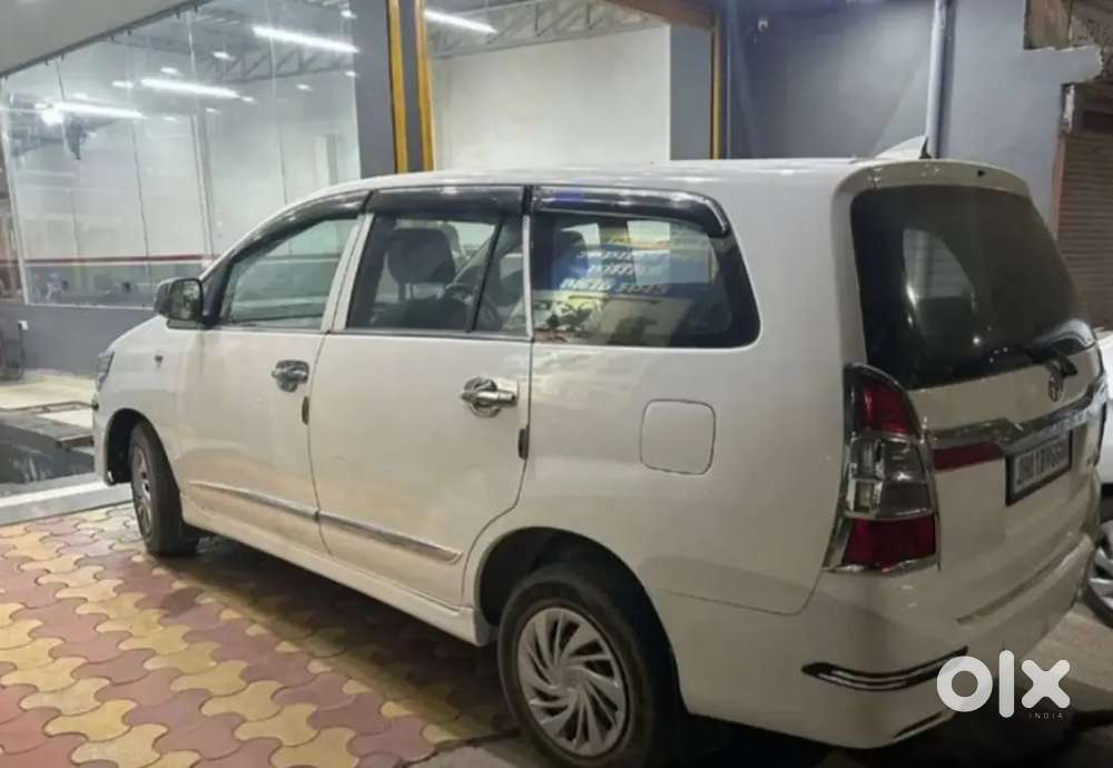 Toyota Innova 2016 Diesel 174000 Km Driven