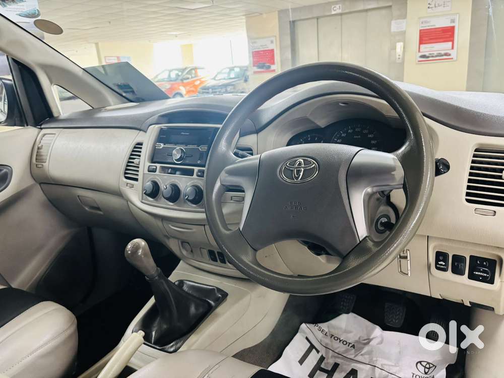 Toyota Innova 2.5 G (diesel) 8 Seater Bs Iv, 2014, Diesel
