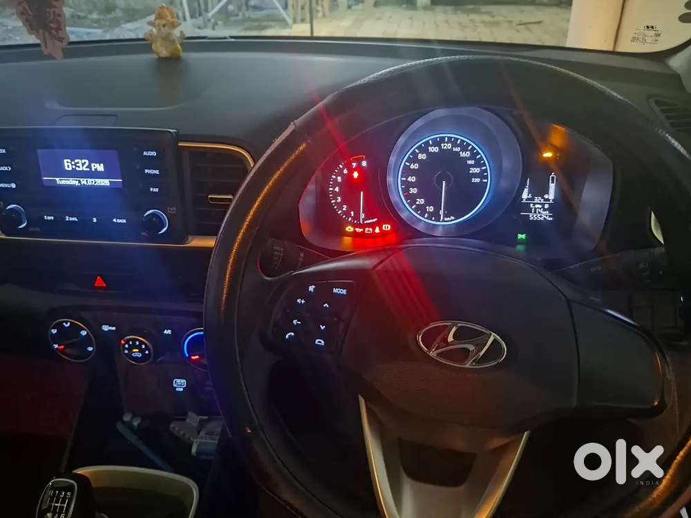 Hyundai Venue 2019 Petrol Well Maintained