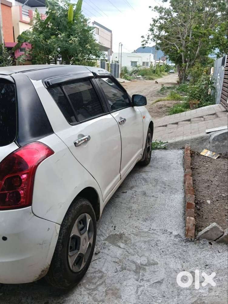 Maruti Suzuki Swift 2011 Petrol
