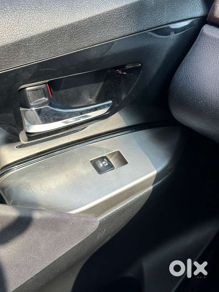 Toyota Innova Crysta 2019
