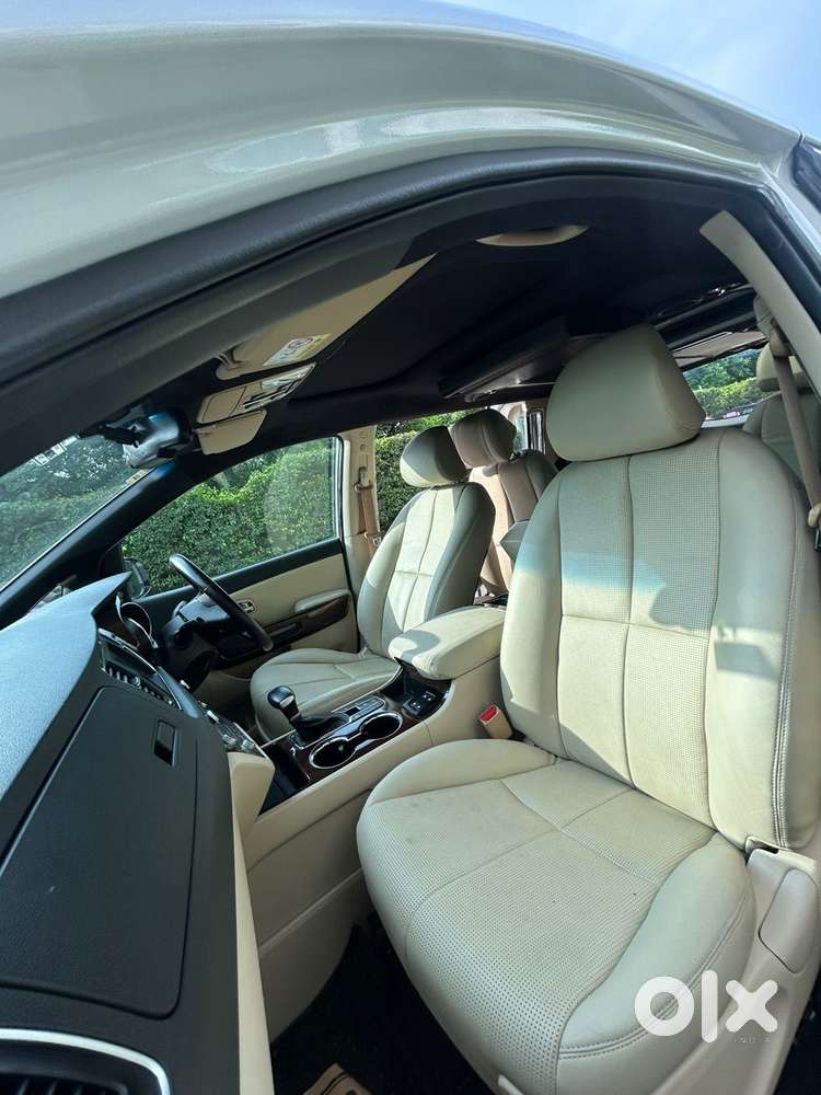 Kia Carnival Limousine Plus 7 Str, 2023, Diesel