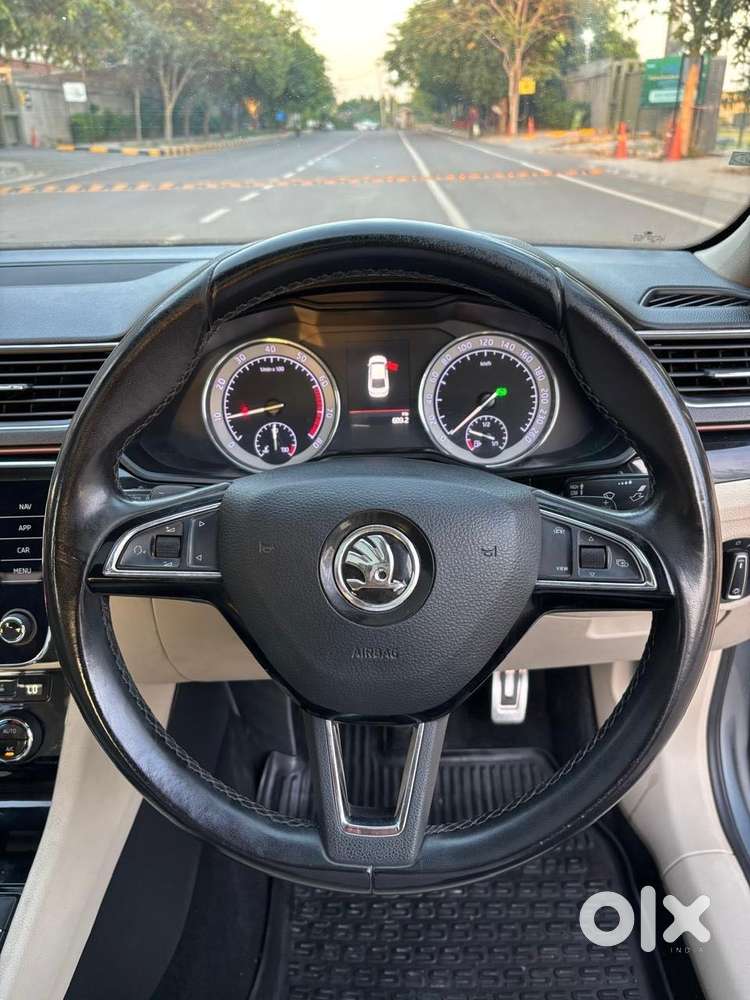 Skoda Superb Lk 1.8 Tsi At, 2019, Petrol