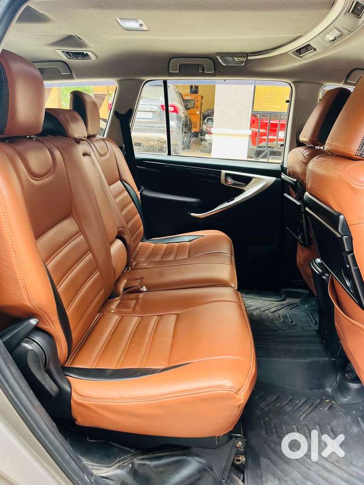 Toyota Innova Crysta 2.4 V 8 Str, 2017, Diesel