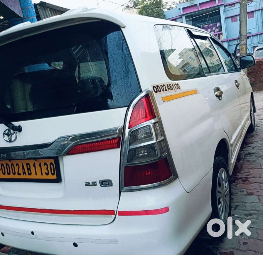Toyota Innova 2.5 G (diesel) 8 Seater Bs Iv, 2016, Diesel