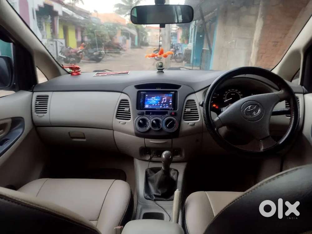 Toyota Innova 2010 Diesel Well Maintained