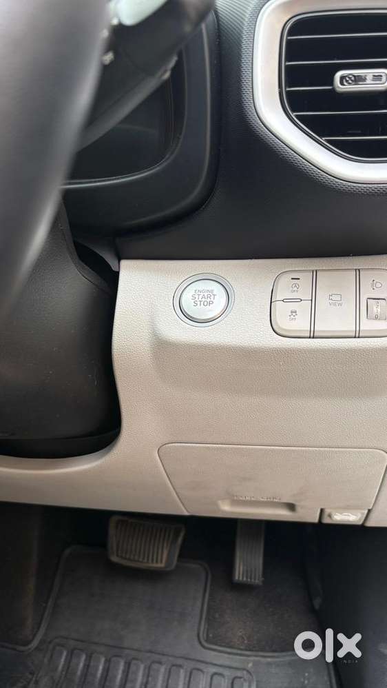 Hyundai Venue Top Variant 1.0 Sx(o) Dct At Car 2024