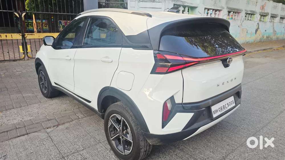Tata Nexon Creative Plus S 1.2 Revotron Petrol 6 Amt, 2023, Petrol