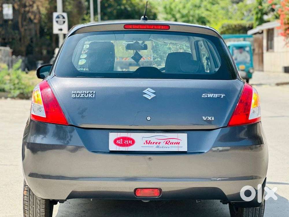 Maruti Suzuki Swift Vxi + Manual, 2017, Petrol