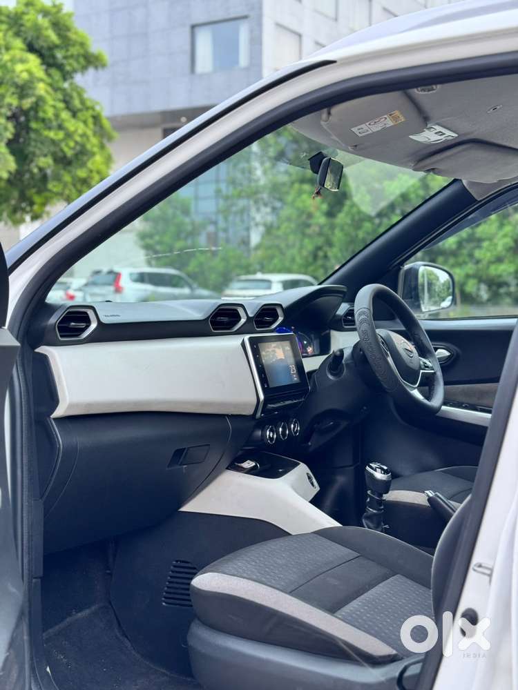 Nissan Magnite 1.0 Xv, 2021, Petrol