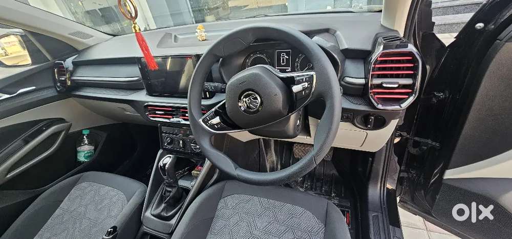 Skoda Kylaq 2025 Petrol 6000 Km Driven