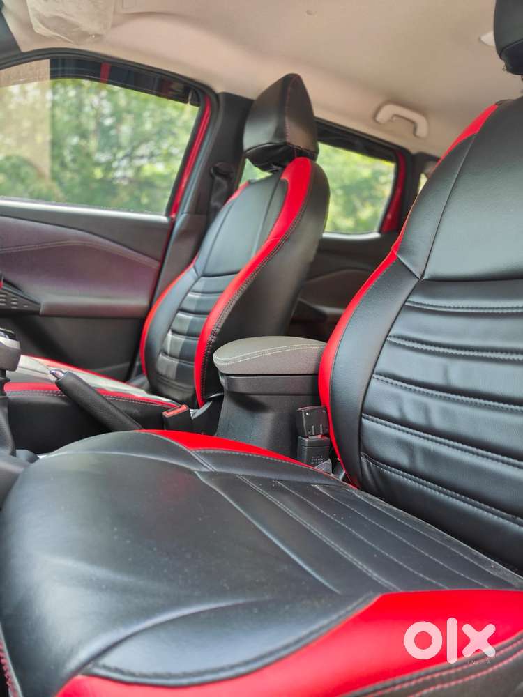 Nissan Magnite N-connecta Mt, 2025, Petrol