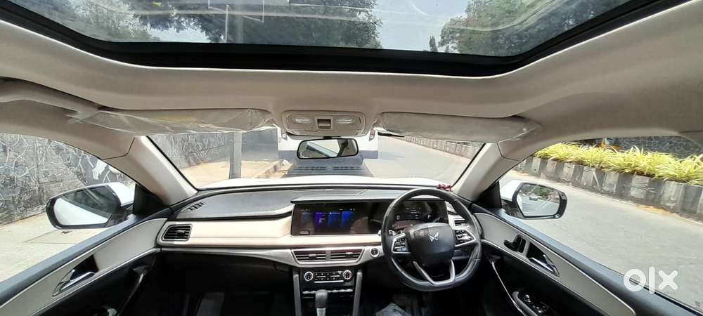 Mahindra Xuv700 2.2 Ax 7 Diesel At Str, 2024, Diesel