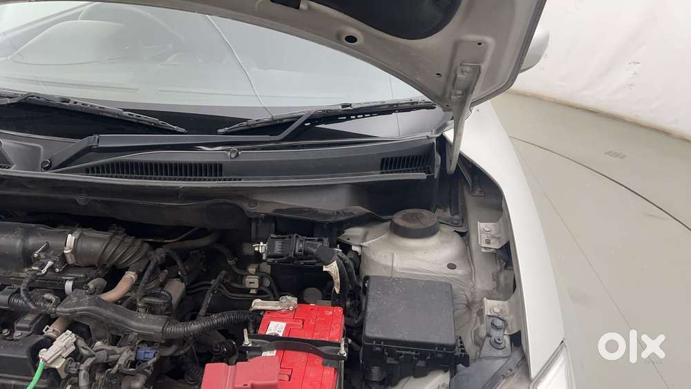 Maruti Suzuki Swift 1.3 Lxi, 2023, Petrol