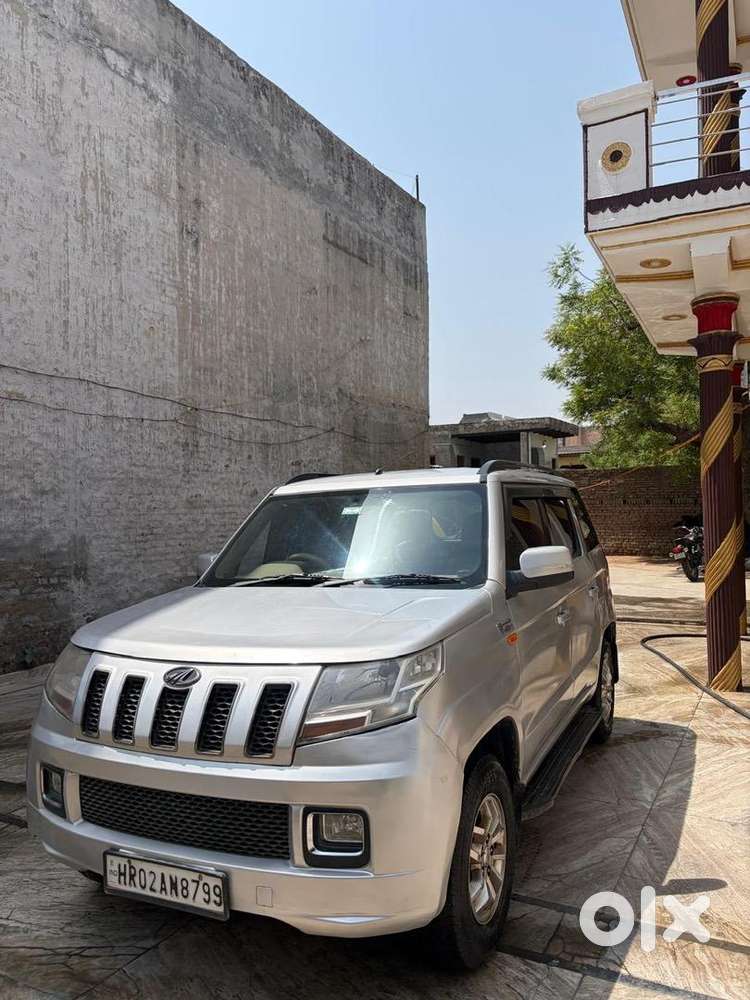 Mahindra Tuv 300