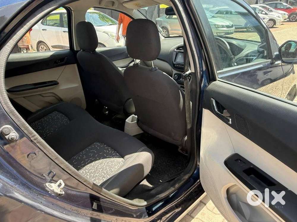 Tata Tiago, 2023, Petrol