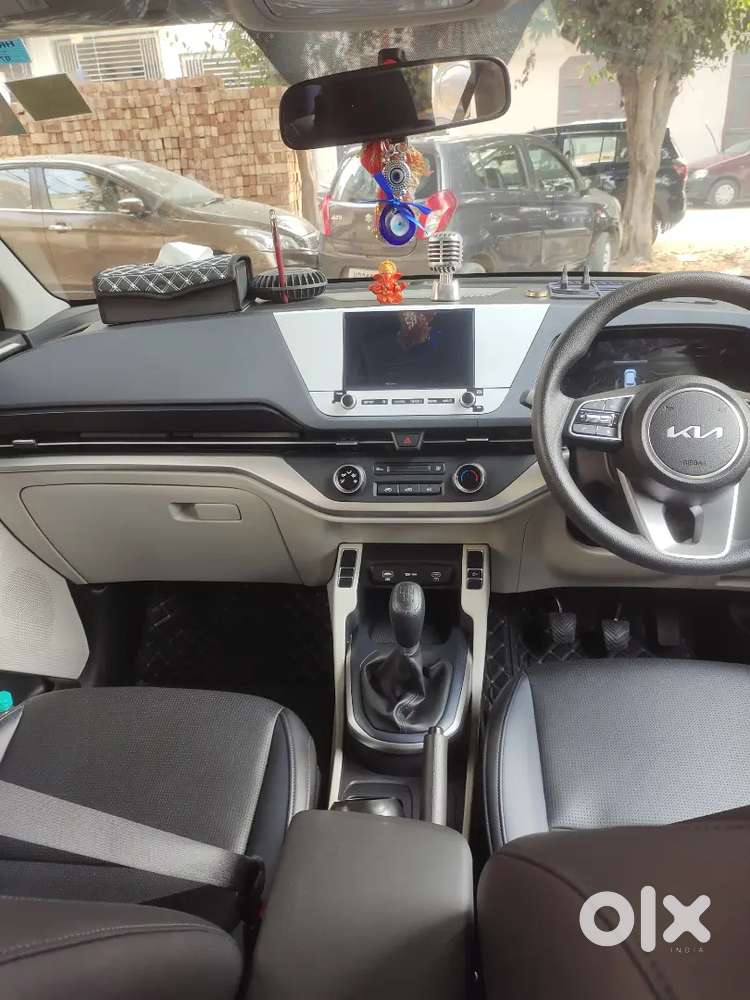 Kia Carens Brand New Model First Owner