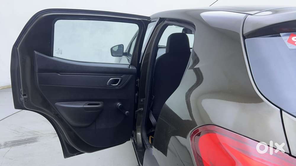 Renault Kwid 2019-ongoing 1.0 Rxt Amt (o), 2019, Petrol
