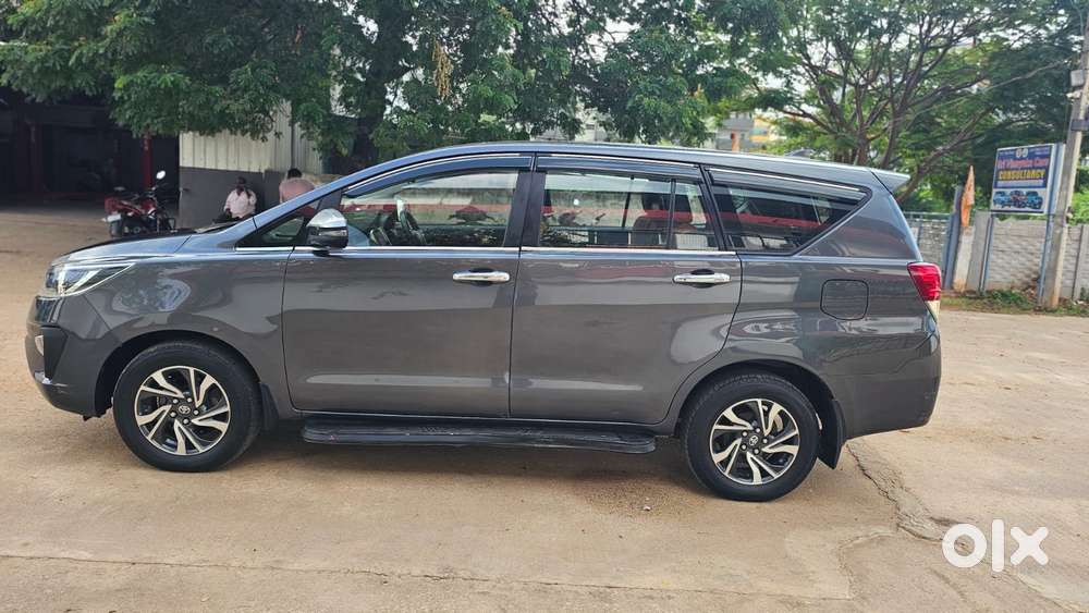 Toyota Innova Crysta [ ] 2.4 Gx At 8 Str, 2021, Diesel