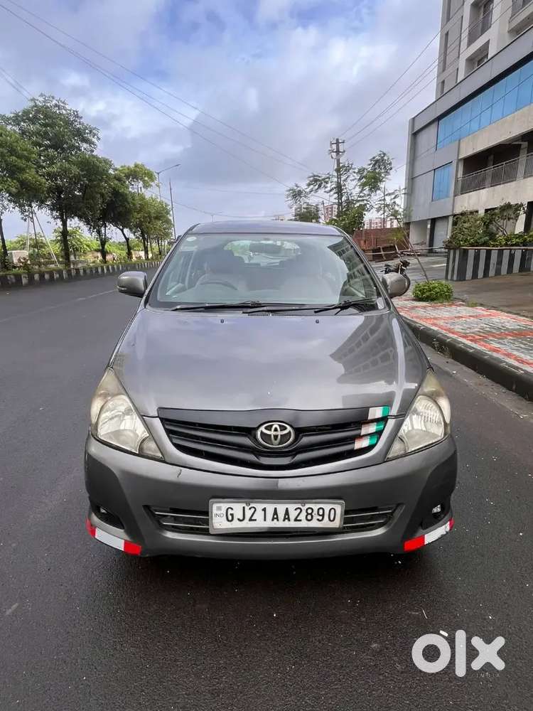 Toyota Innova 2010 Diesel Well Maintained