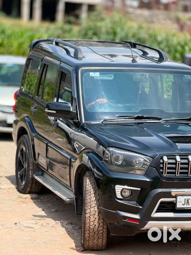 Mahindra Scorpio Classic 2021 Diesel Manual