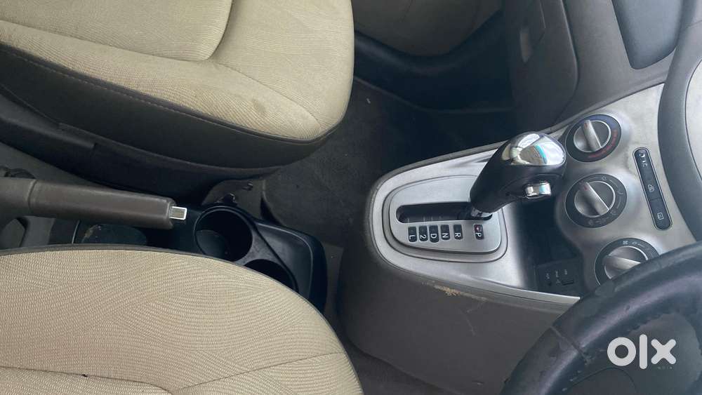 Hyundai I10 Asta Sunroof At, 2012, Petrol