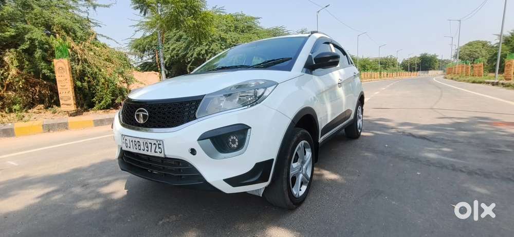 Tata Nexon 1.2 Revotron Xm (s), 2018, Cng & Hybrids