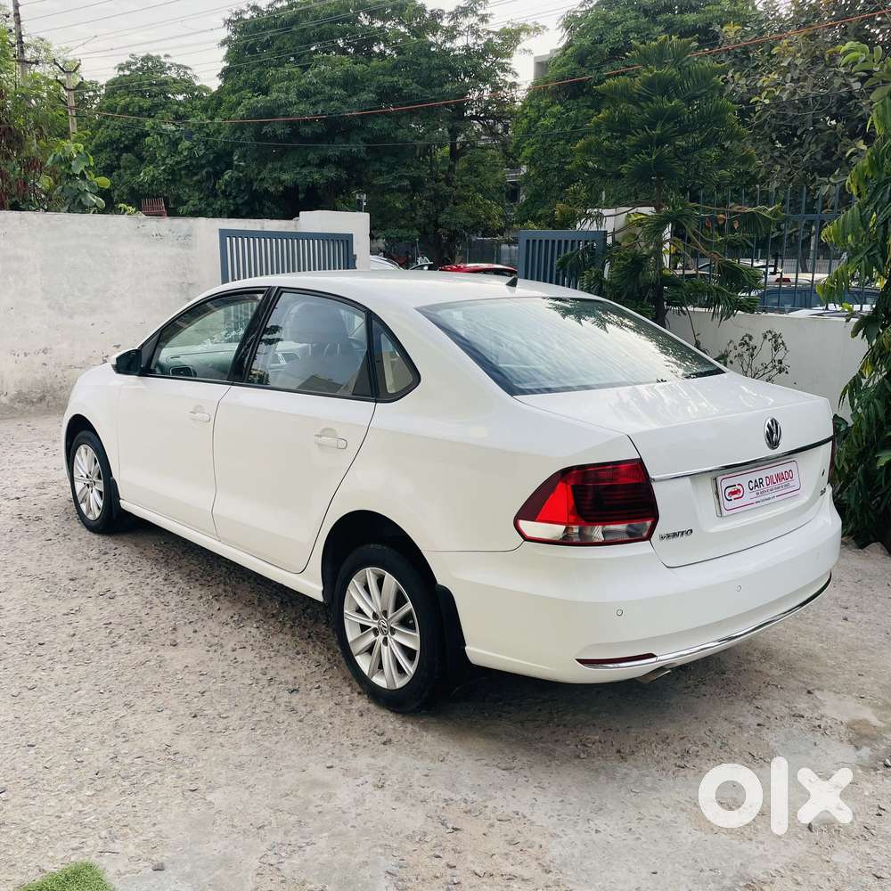 Volkswagen Vento 1.2 Tsi Highline Plus At, 2016, Petrol