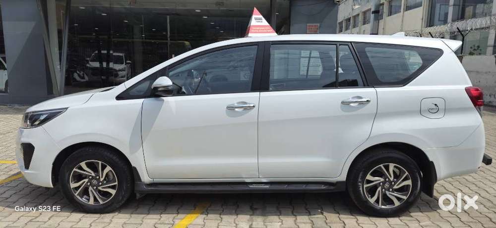Toyota Innova Crysta 2.7 V, 2022, Petrol