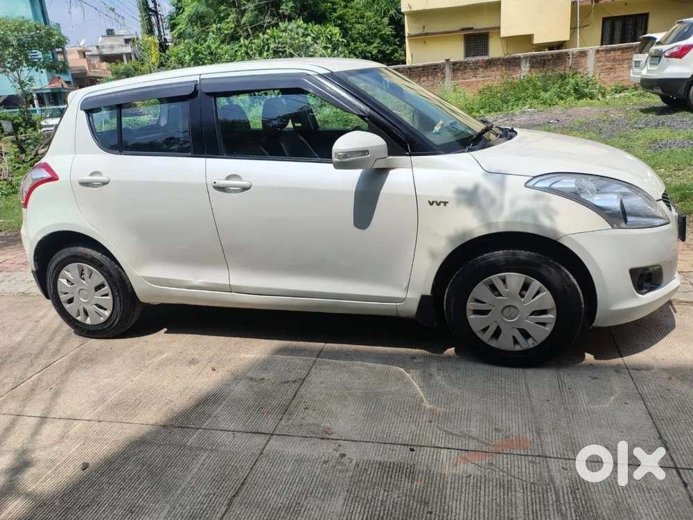 Maruti Suzuki Swift Vxi Bsiv, 2013, Petrol