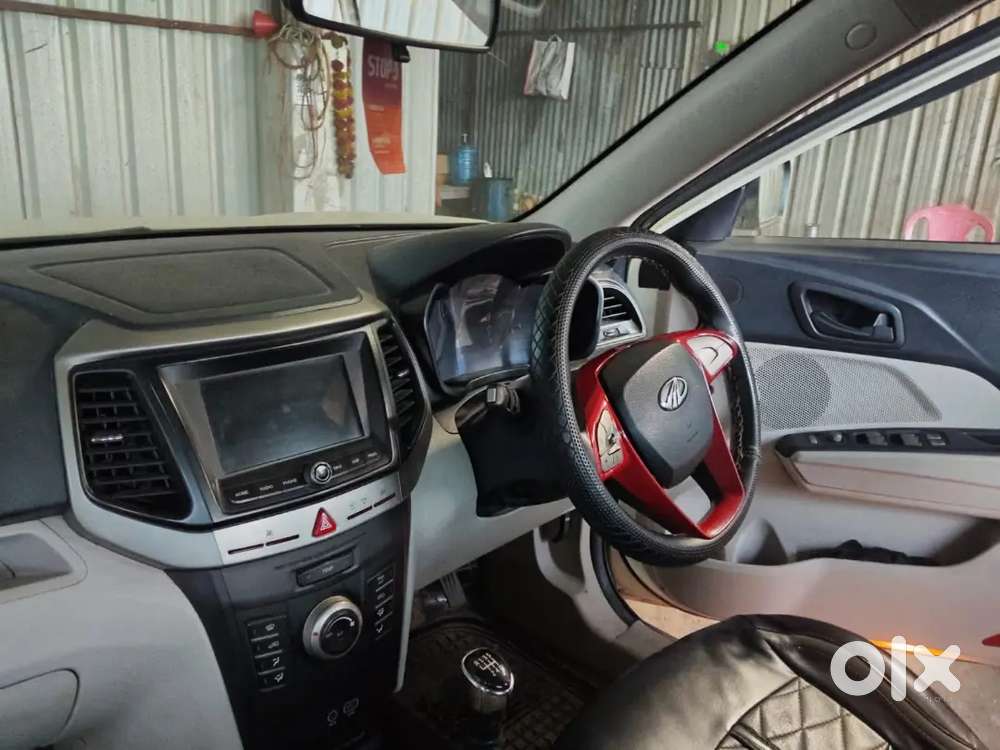 Mahindra Xuv300 1.2 W6 2019