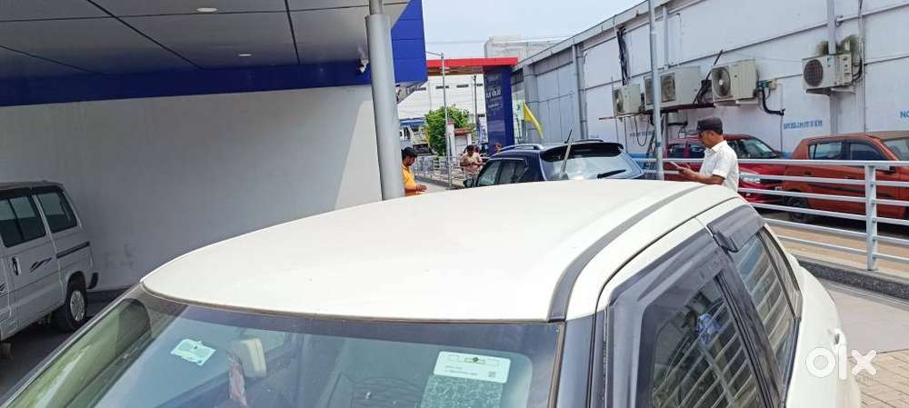 Maruti Suzuki Swift Dzire 1.2 Zxi Bsiv, 2016, Petrol