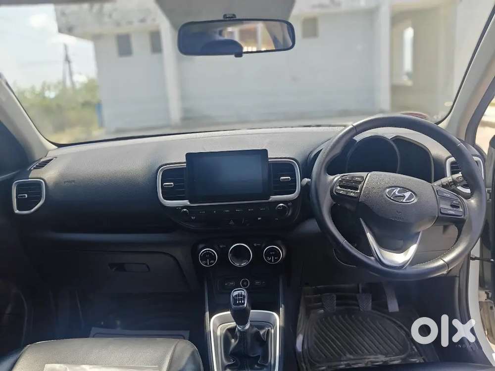 Hyundai Venue 2022 Diesel Well Maintained