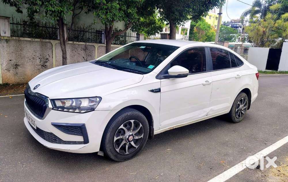 Skoda Slavia Active 1.0l Tsi Mt, 2022, Petrol