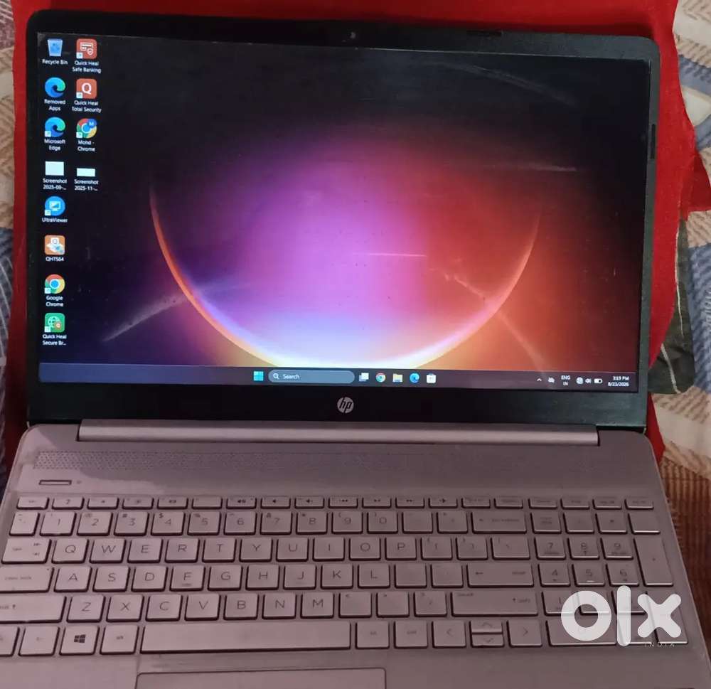 HP Ryzen 5 Laptop  8GB RAM  512GB SSD  Radeon Graphics