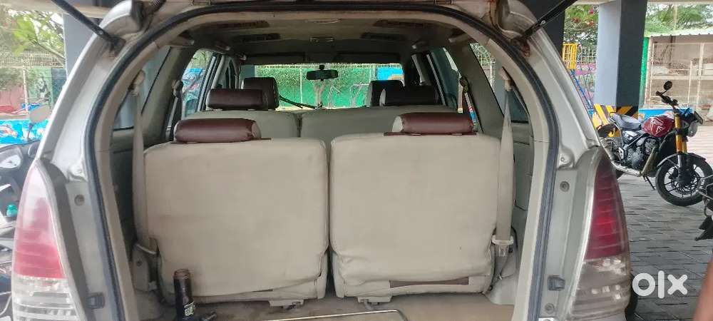 Toyota Innova 2011 Diesel 400000 Km Driven