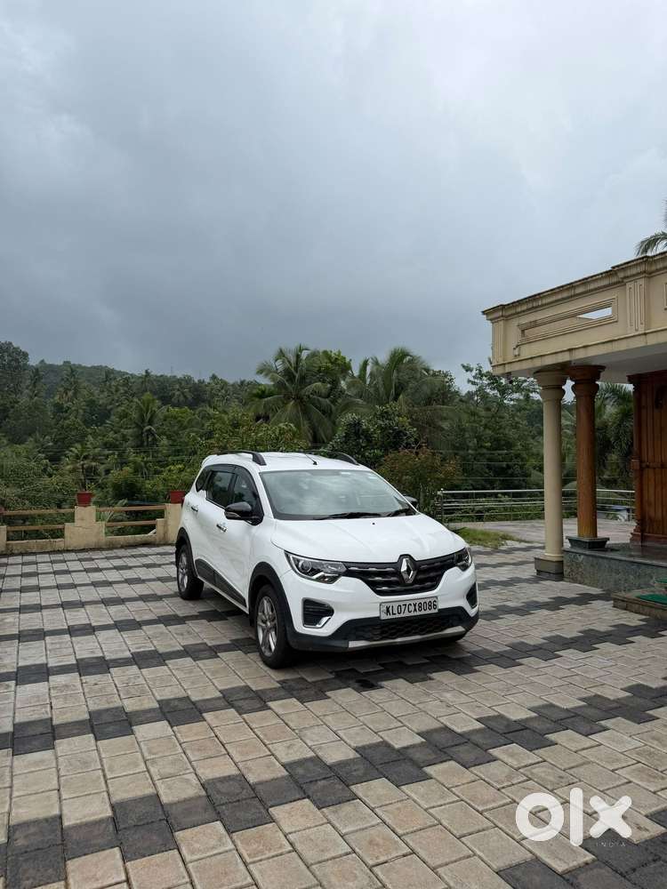 Renault Triber Rxz, 2022, Petrol