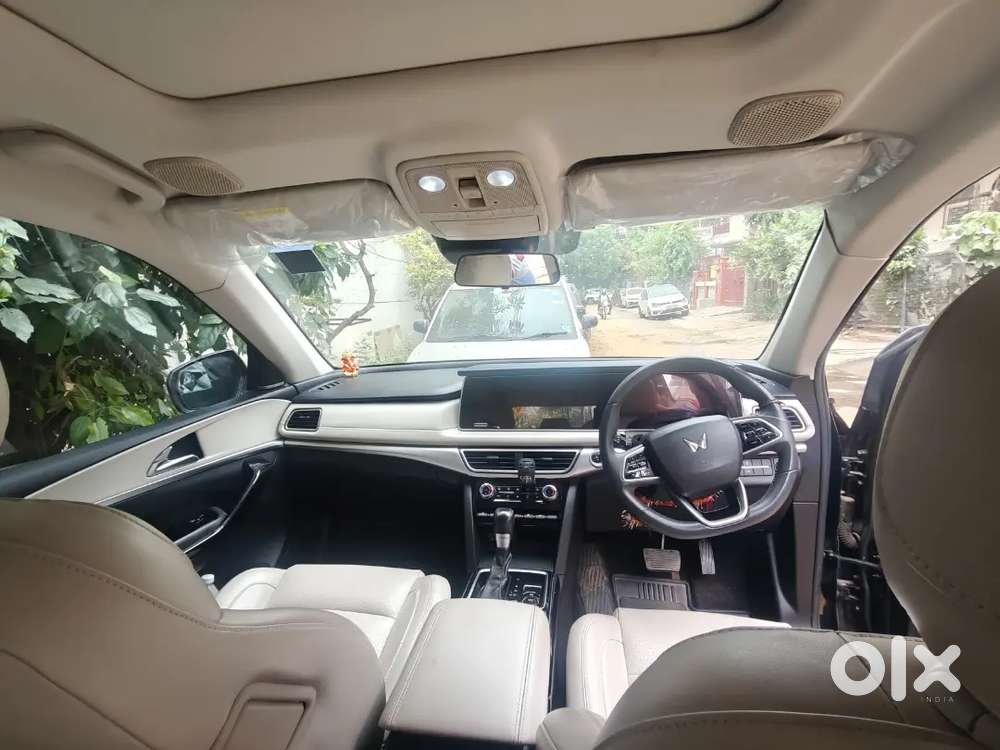 2023 Xuv700 Ax7 Luxury Pack Petrol At 1st Owner  37.5k Km