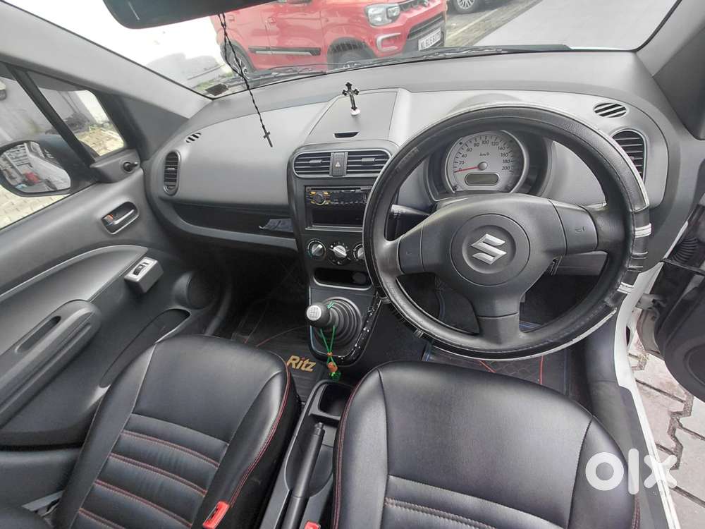 Maruti Suzuki Ritz Vxi, 2013, Petrol