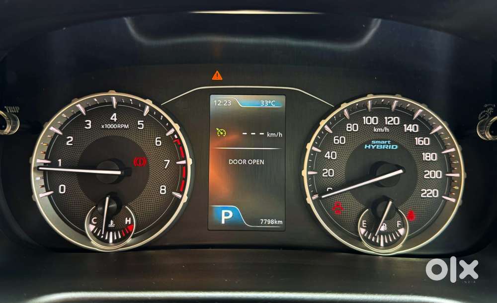 Maruti Suzuki Brezza 1.5 Zxi At Smart Hybrid, 2023, Petrol