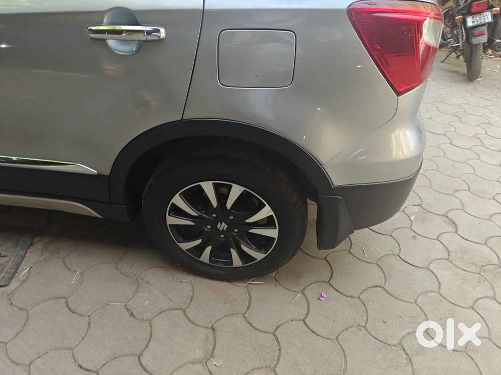 Maruti Suzuki S Cross Zeta Hybrid  2nd Top Model