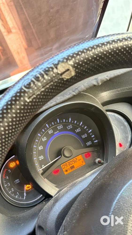 Honda Amaze 2nd Gen 2015 Diesel 93000 Km Driven