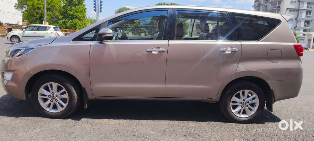 Toyota Innova Crysta 2.4 V 8 Str, 2017, Diesel