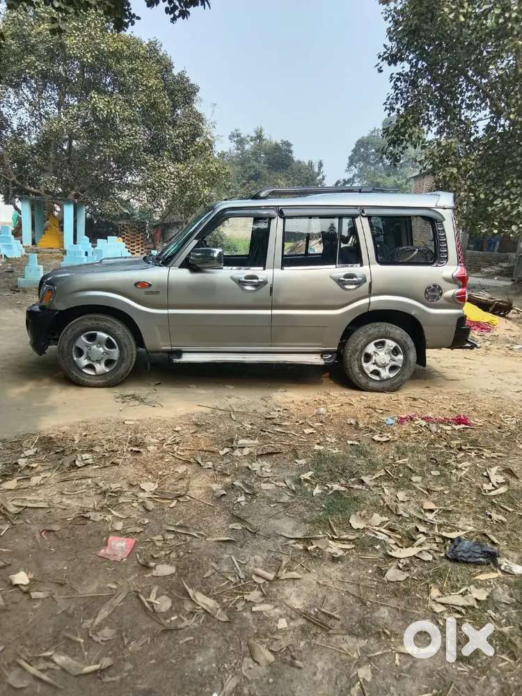 Mahindra Scorpio Classic 2011 Diesel 140000 Km Driven