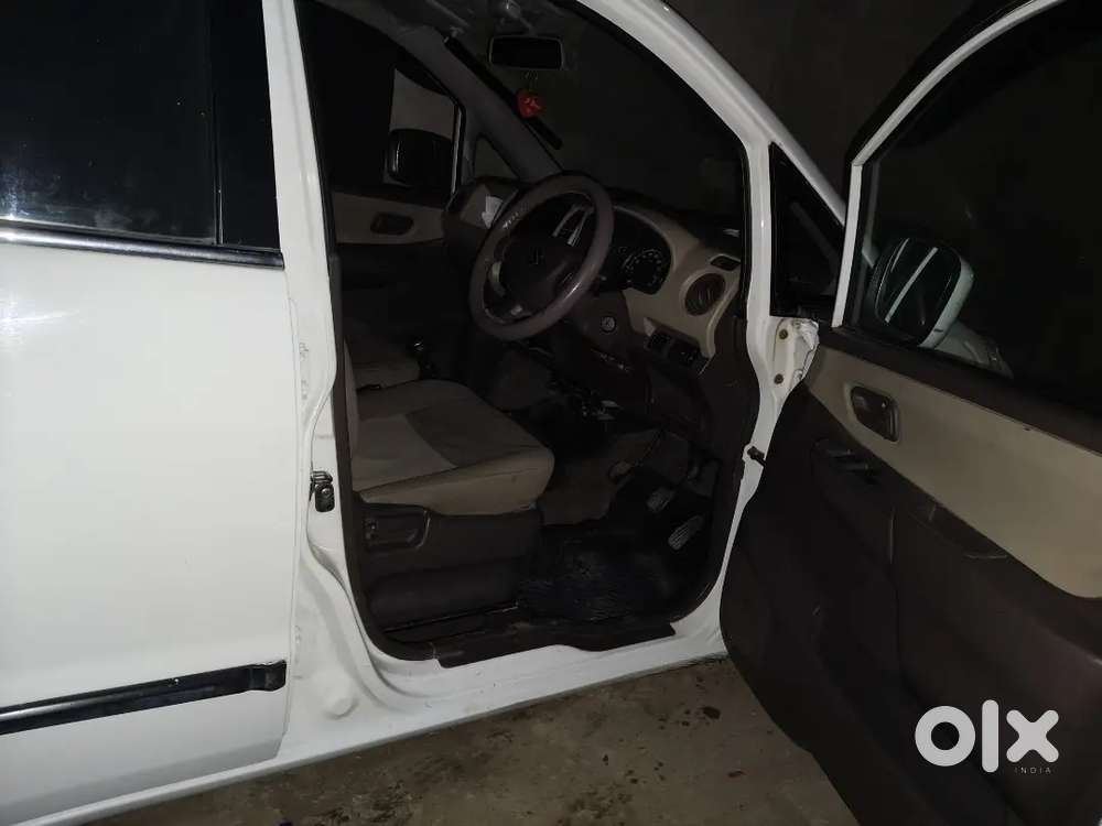 Seel Di Caar In The Maruti Suzuki Zen Estilo