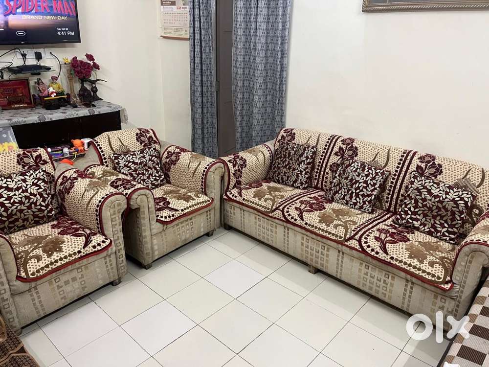 Five seater sofa set with cover and cushions