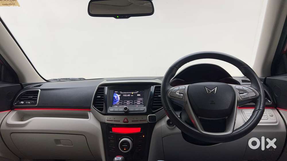 Mahindra Xuv300 W8 (o) 1.5 Diesel Amt, 2023, Diesel