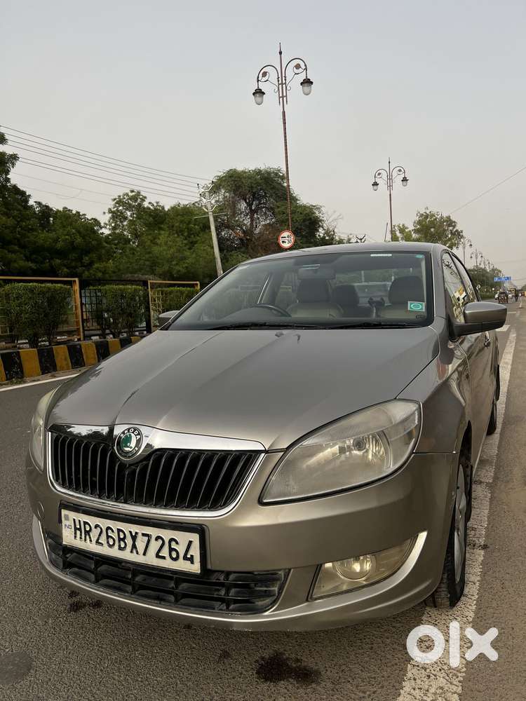 Skoda Rapid 1.6 Mpi At Style, 2013, Petrol
