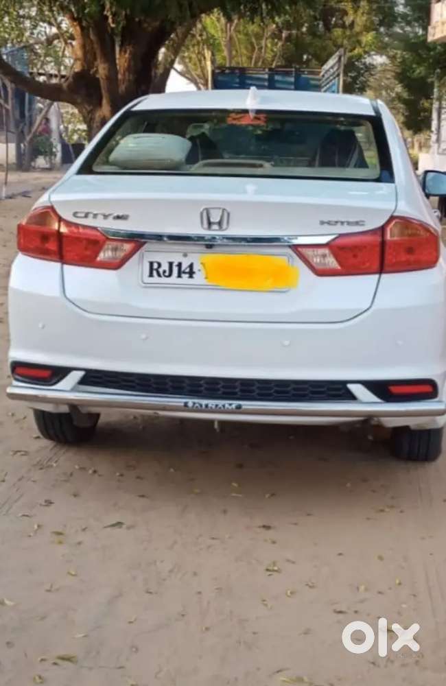 Honda City 2017 Diesel Good Condition, Single Handed Uses Car,